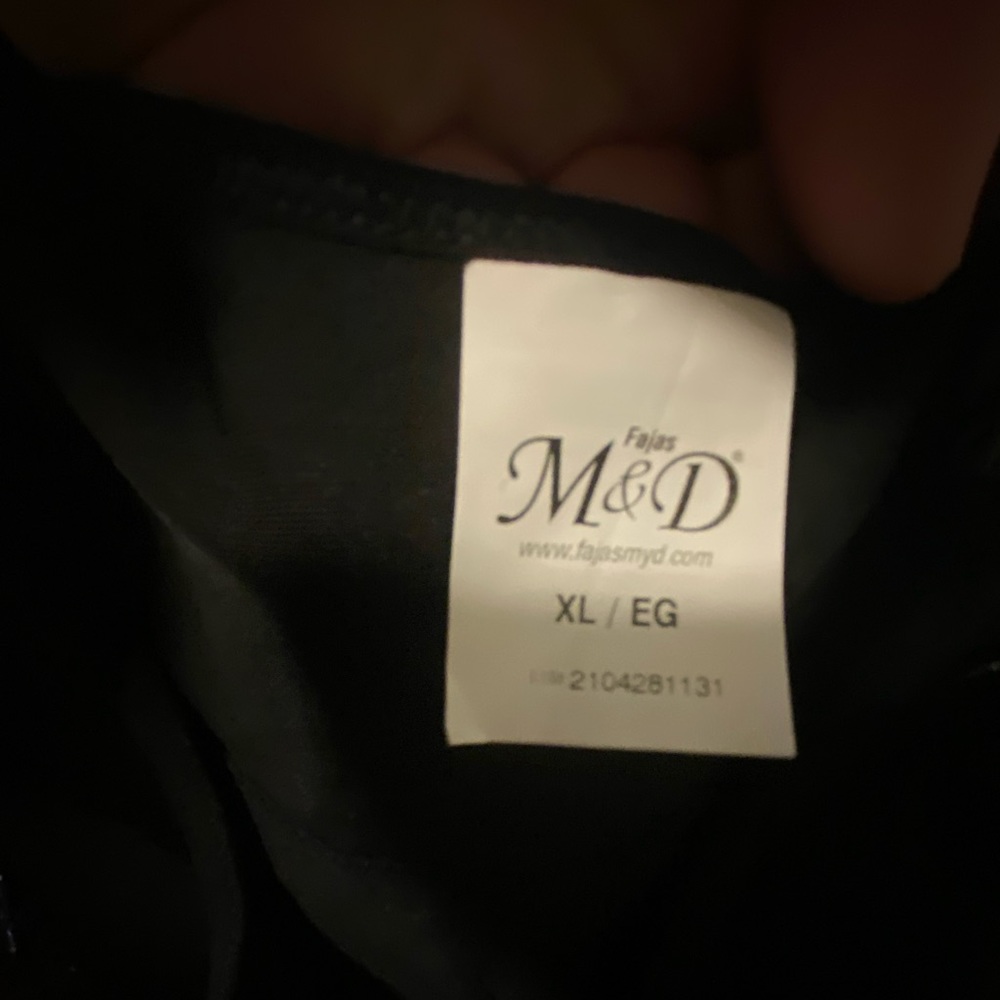 NWT SHORT SHAPEWEAR/GIRDLE - Picture 3 of 5